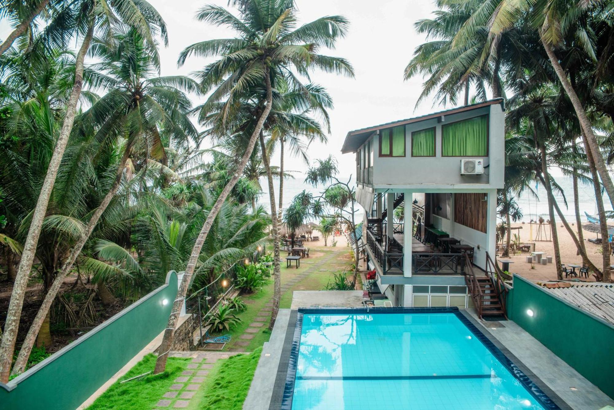 Sea Trails Bentota Hotell Exteriör bild