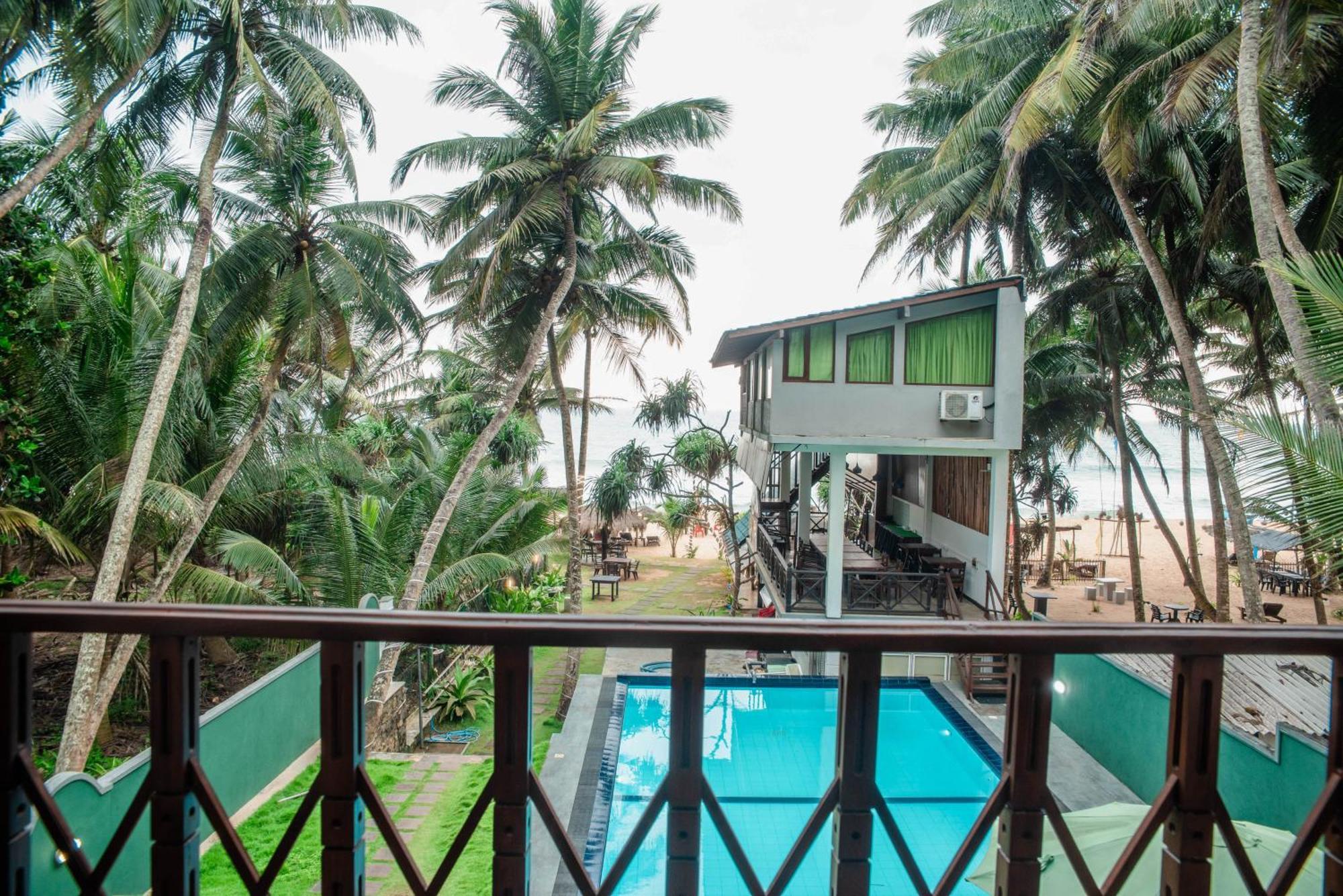 Sea Trails Bentota Hotell Exteriör bild